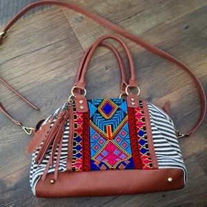 Colorful Patterned Women's Crossbody/Shoulder Strap Striped Bag